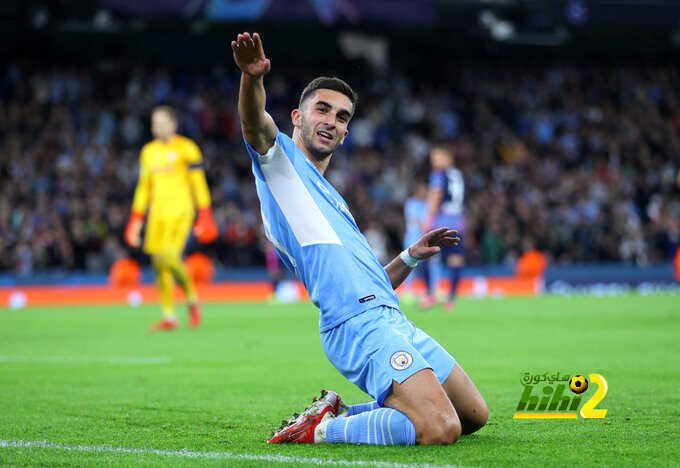رومانو يؤكد انتقال فيران توريس لبرشلونة
