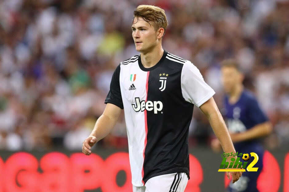 توتنهام ينافس برشلونة على دي ليخت