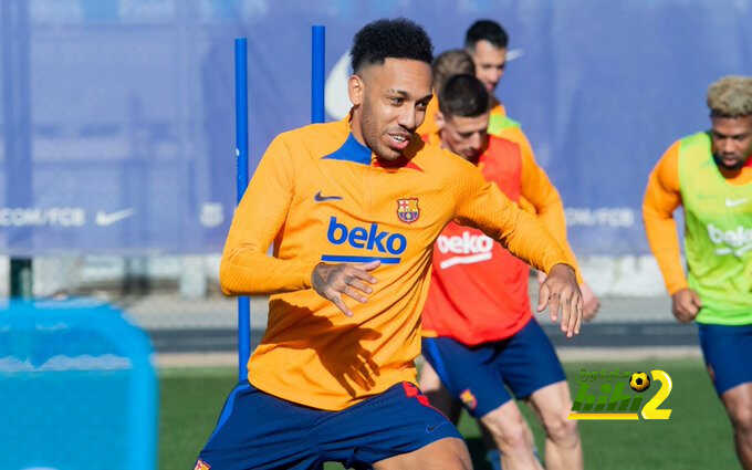 الآرسنال يساهم في راتب أوباميانج مع برشلونة