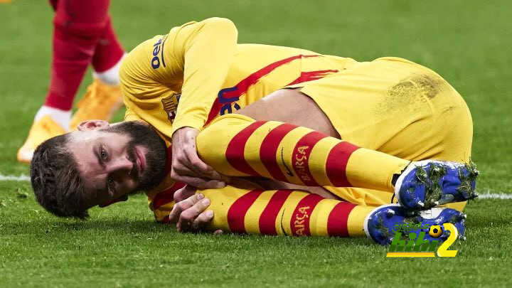 برشلونة يكشف عن حجم إصابة بيكيه