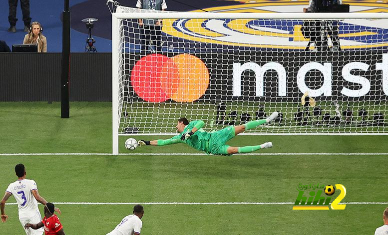 فيديو: الاخطبوط يعود للعمل .. والرعب في قلوب المنافسين