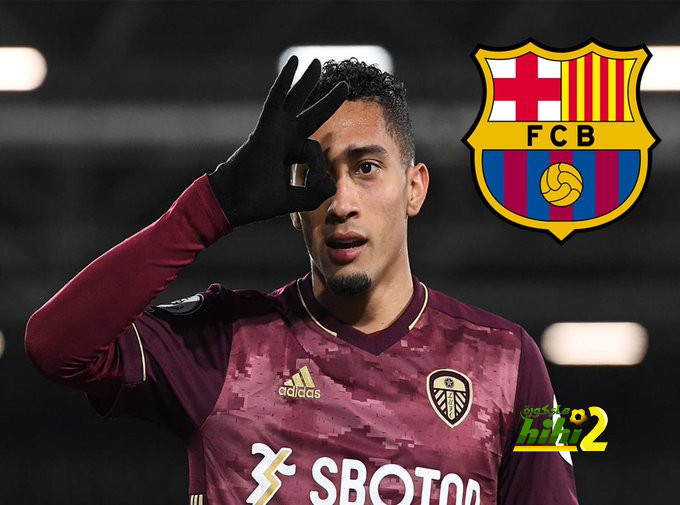 ماذا قدم رافينيا مع ليدز قبل الإنتقال إلى برشلونة ؟