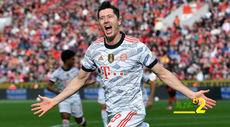 ليفاندوفسكي لاعبًا في برشلونة .. حُسم كل شيء
