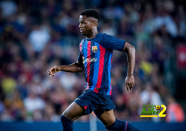جمهور برشلونة يشن هجومًا لاذعًا على تشافي