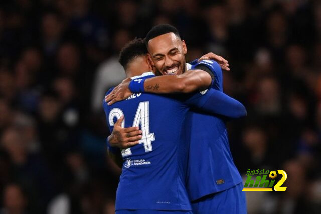 أوباميانج يتذوق الشباك بدوري الأبطال بعد غياب طويل