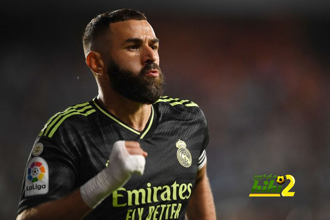 بنزيما يقترب من تجديد عقده مع ريال مدريد