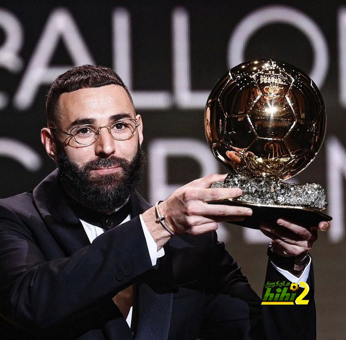 بنزيما يقلص الفارق بين ريال مدريد و برشلونة في التتويج بالكرة الذهبية