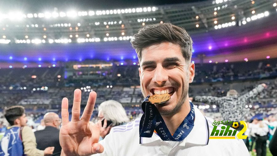 لماذا عرض ريال مدريد على أسينسيو تجديد العقد ؟