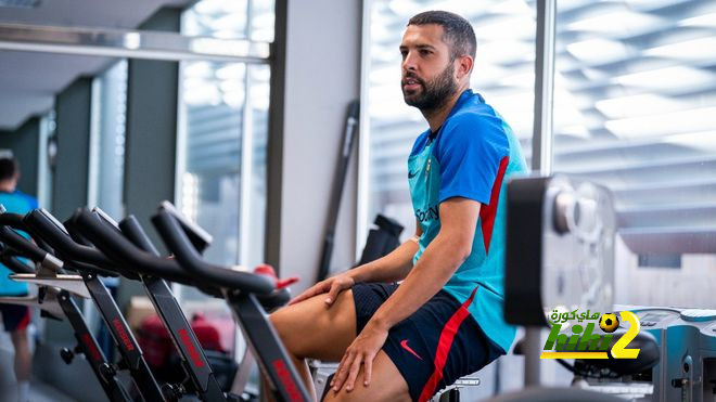 موقف برشلونة حاليا من إستمرار ألبا
