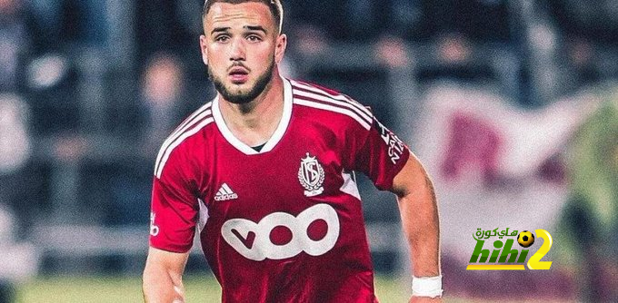 لاعب تمرد على فريقه من أجل برشلونة