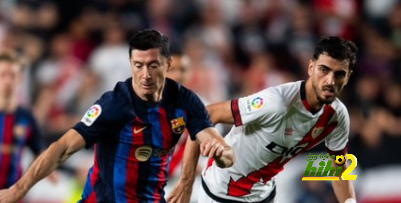 ليفاندوفوسكي خاف من جمهور برشلونة فزيف التاريخ ؟