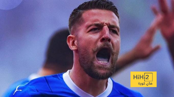 صورة.. سافيتش يتسلم جائزة لاعب الشهر في الدوري السعودي