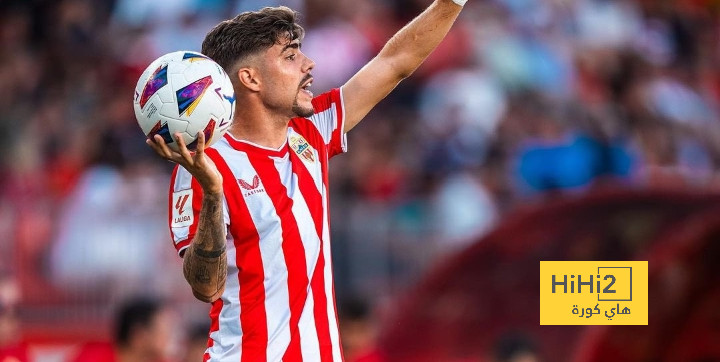 لاعب ألميريا يعلق على مواجهة برشلونة
