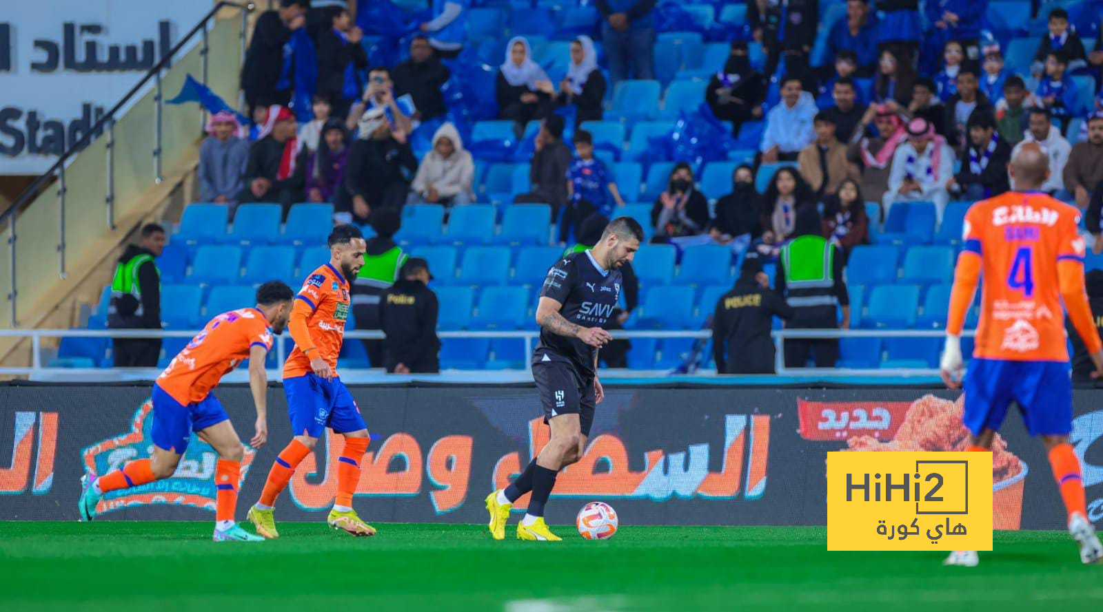 إحصائيات الشوط الأول بين الهلال والفيحاء