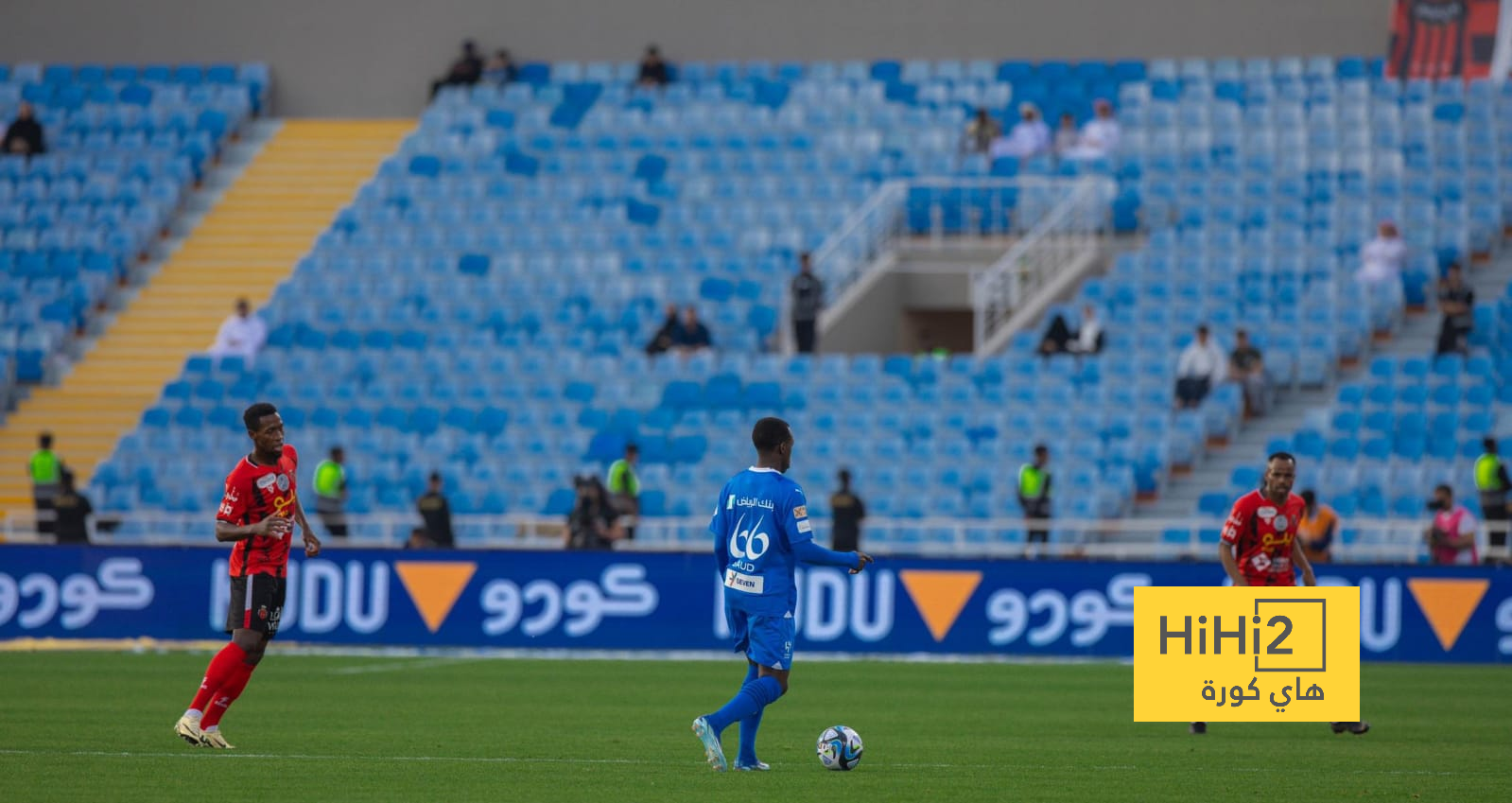 أرقام لاعبي الهلال أمام الرياض
