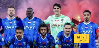 الثلاثية التاريخية في انتظار الهلال