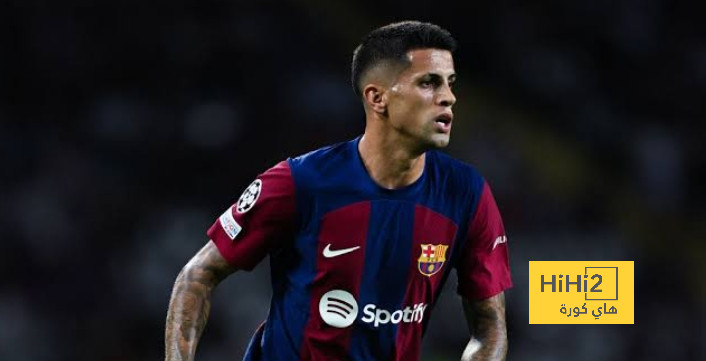 تشافي لم يستقر على ظهير برشلونة أمام ألميريا