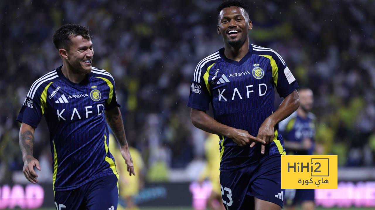 طاقم تحكيم نهائي السوبر بين الهلال والنصر