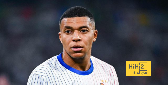 لاعب منتخب فرنسا يدافع عن مبابي