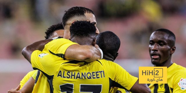 ” أعمى فنيًا! ” تعليق مثير على أداء لاعب الاتحاد خلال مواجهة الشباب
