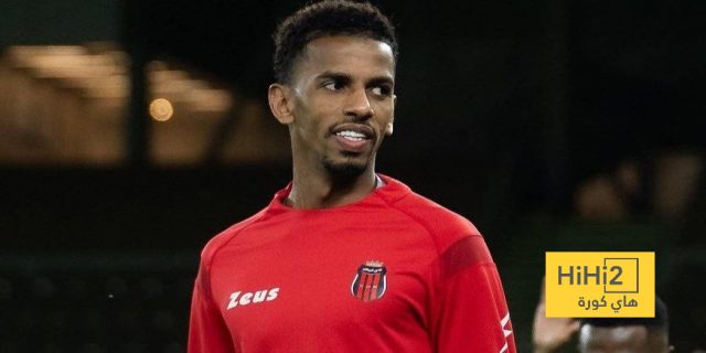 مطالب بفرض عقوبة رادعة على أحمد عسيري بعد بصقه على جماهير النصر