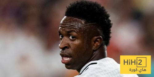 صورة..صحفي يطالب فينيسيوس بالانتقام من لاعبي برشلونة