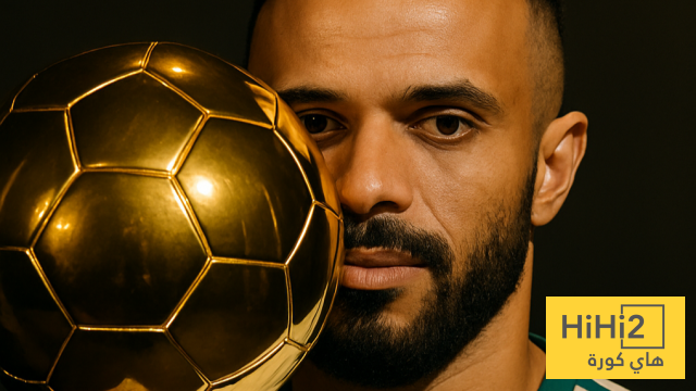 صورة : لاعب الهلال يطالب بالكرة الذهبية لعلي مجرشي!