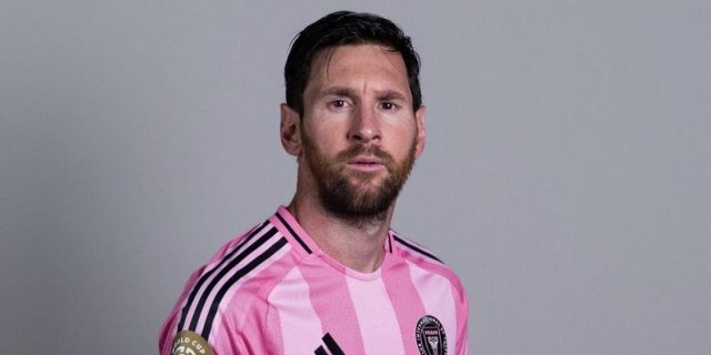 ميسي ينتظر رقما تاريخيا أمام الأهلي المصري