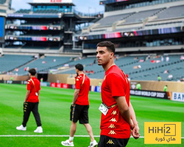 صور.. لاعبو الوداد يتفقدون أرضية الملعب قبل لقاء يوفنتوس 4 صور.. لاعبو الوداد يتفقدون أرضية الملعب قبل لقاء يوفنتوس 3