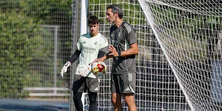 دييغو لوبيز يعود إلى ريال مدريد من بوابة “كاستيا”