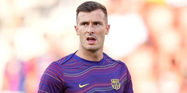 ساعات حاسمة في مستقبل بينيا مع برشلونة