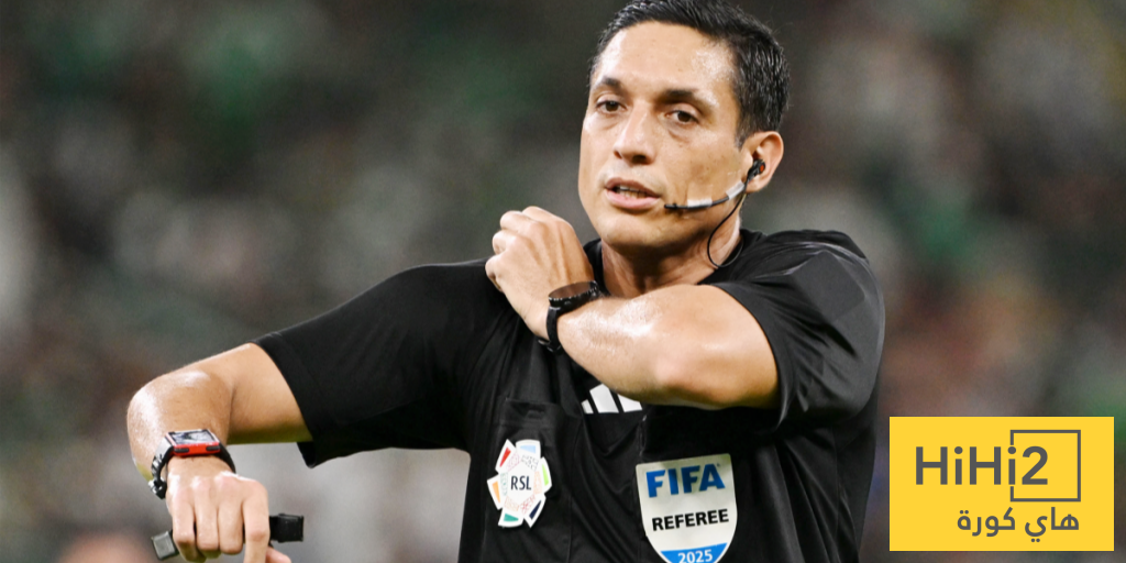 لماذا أشاد الخبراء بأداء حكم مباراة الأهلي ونيوم في الدوري؟