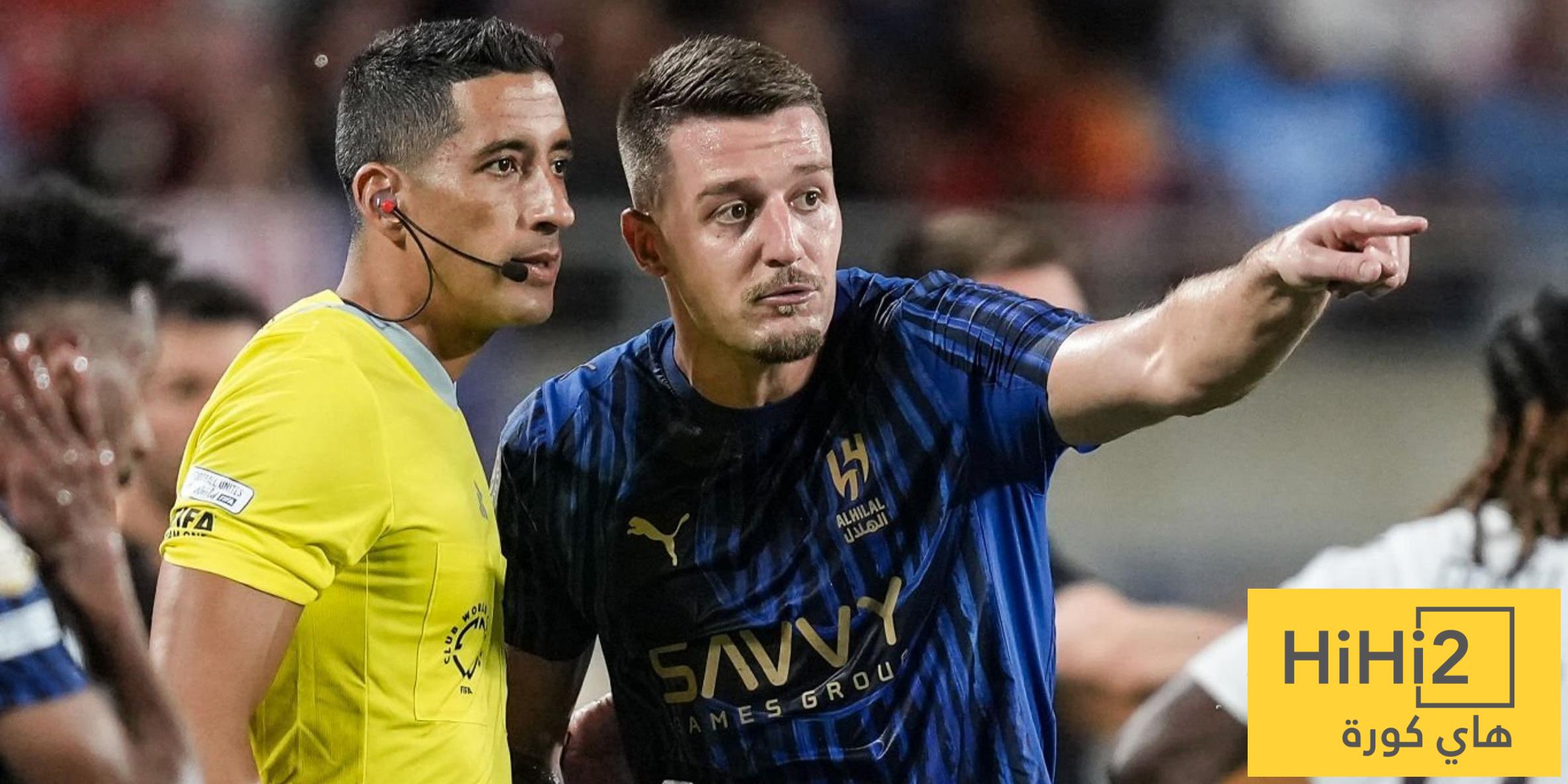 الهلال يضمن حكام أجانب لمبارياته في دوري روشن