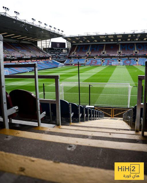 ملعب بيرنلي في أتم الجاهزية للقاء ليفربول.. صور 8 ملعب بيرنلي في أتم الجاهزية للقاء ليفربول.. صور 7