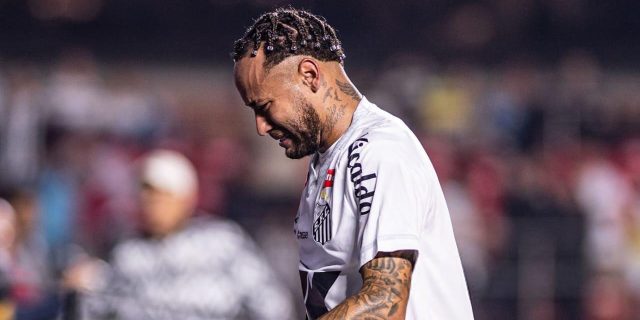 نيمار قد يغيب عن الملاعب ثلاثة أشهر
