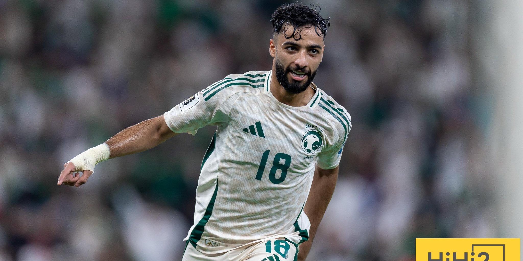 صالح ابو الشامات يغادر مباراة إندونيسيا مصابا