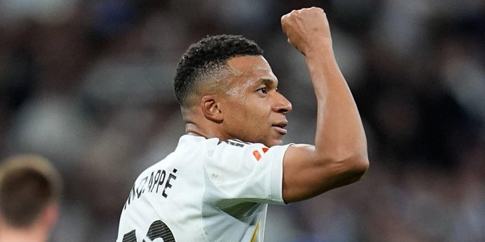 رجل مباراة ريال مدريد و فالنسيا في الدوري الاسباني