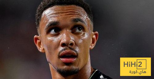 صورة : مشجعو ليفربول يبدأون استقبال ارنولد مبكرا