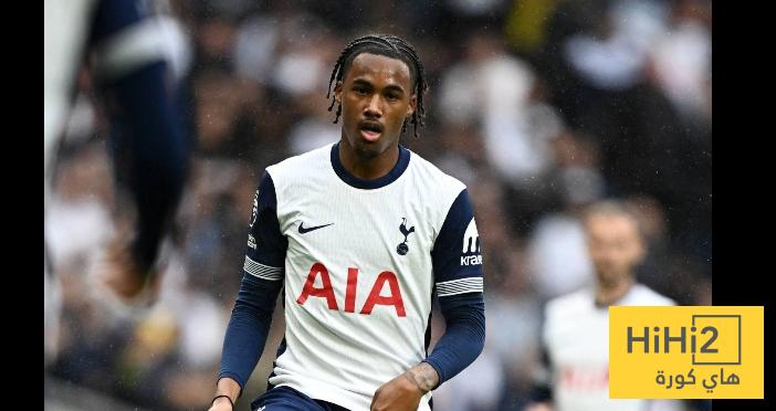 رقم مميز لـ ويلسون أدوبيرت أمام مانشستر يونايتد