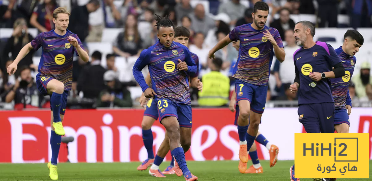 هذا أفضل مدافع في موسم برشلونة حتى الآن