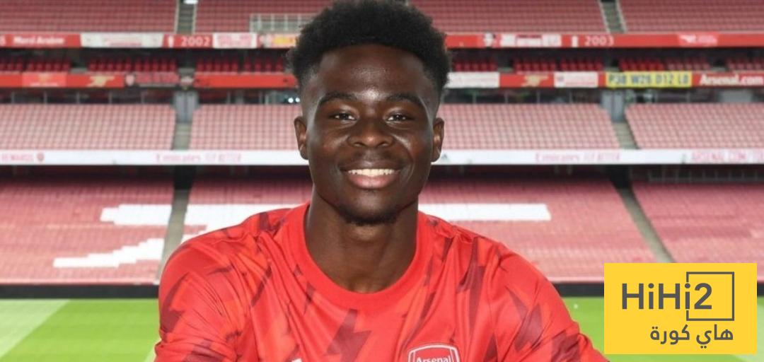 تطورات تجديد عقد ساكا مع أرسنال  .. راتب ضخم ينتظره