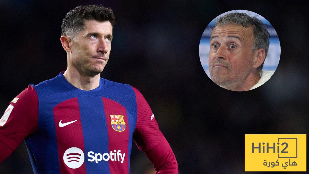 ليفاندوفسكي يعادل رقم إنريكي مع برشلونة