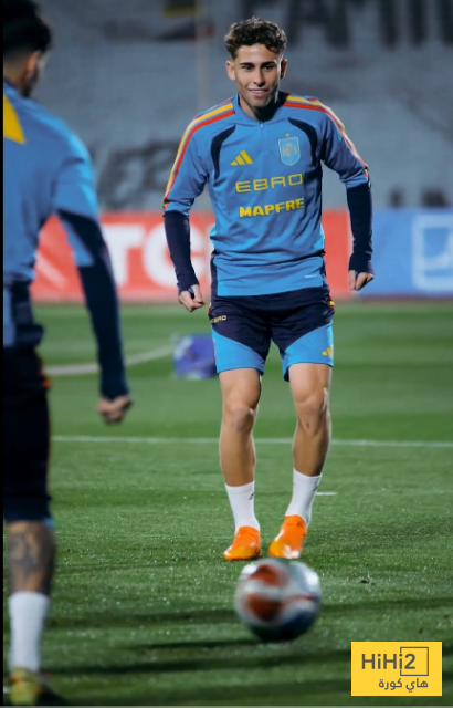 صور من أول حصة تدريبية لمنتخب اسبانيا استعدادا للقاء جورجيا 28 صور من أول حصة تدريبية لمنتخب اسبانيا استعدادا للقاء جورجيا 27