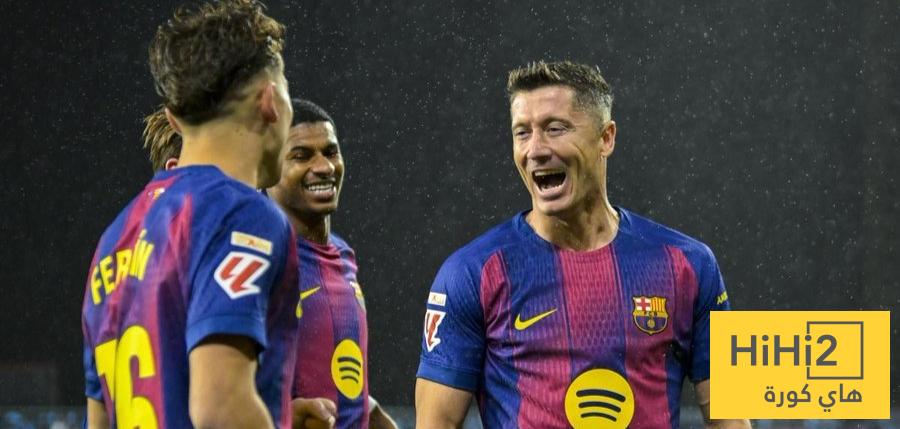 غاري لينيكر يتغنى بـ ليفاندوفسكي