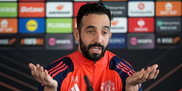 أموريم يكشف موقف المصابين قبل مواجهة كريستال بالاس