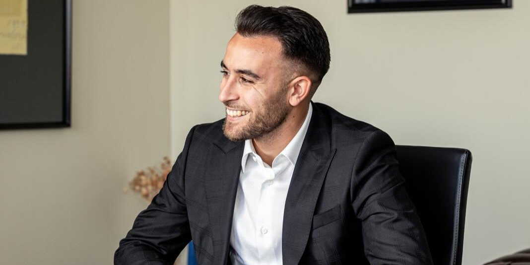 منشور اريك غارسيا بعد تجديد عقده مع برشلونة