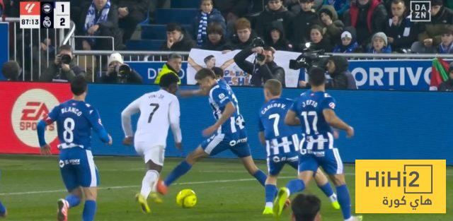 صحفي مدريدي ينفجر غضبًا بعد عدم احتساب ركلة جزاء فينيسيوس