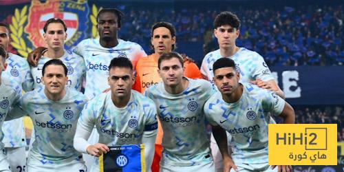 عين على باريلا في مباراة جنوى عين على باريلا في مباراة جنوى