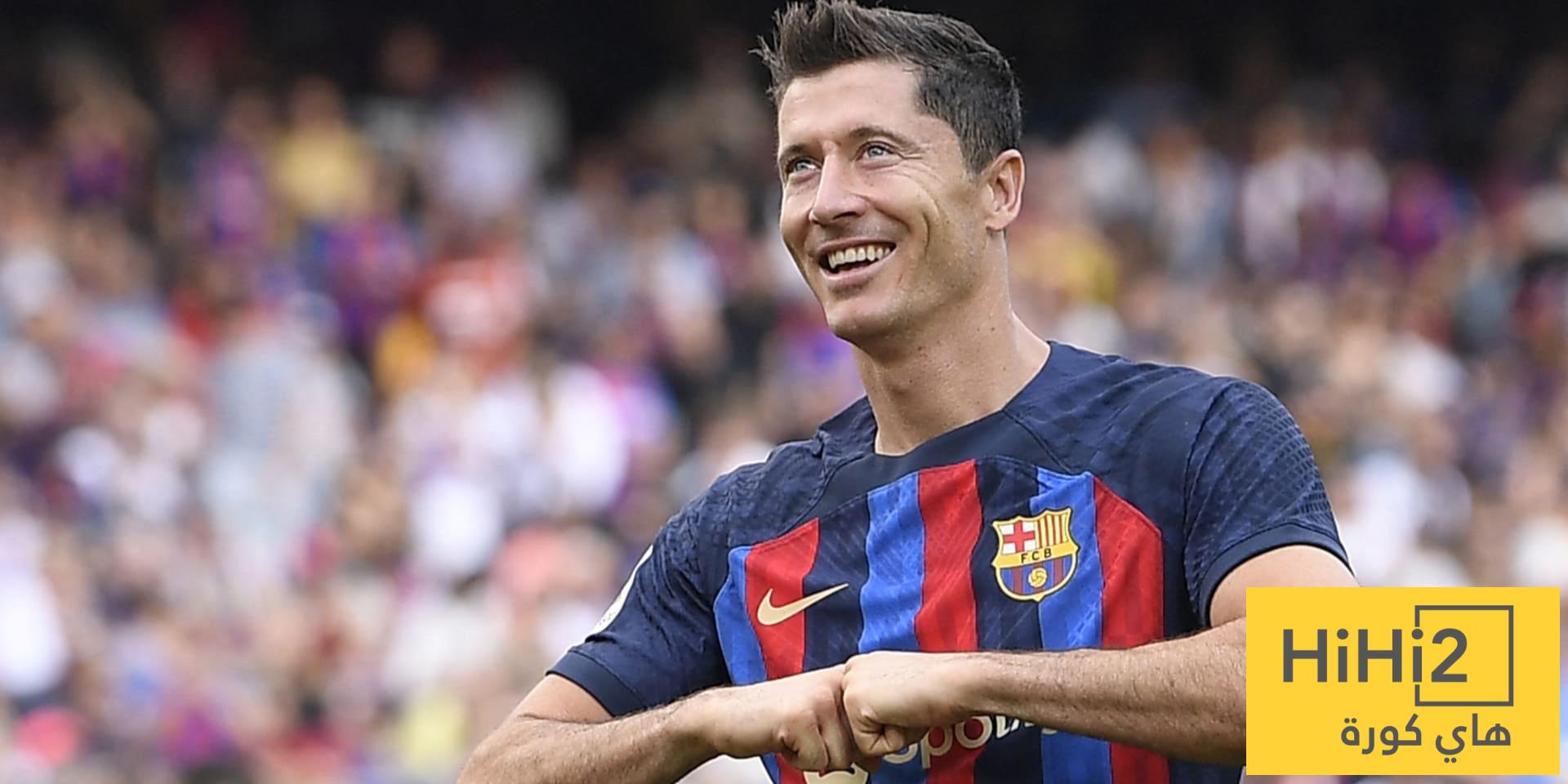 هل يتنازل ليفاندوفسكي للاستمرار مع برشلونة؟