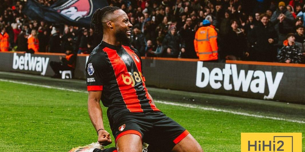 قطبا مانشستر يتصارعان على سيمينو